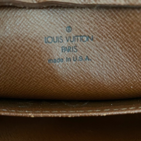 Mens Pochette